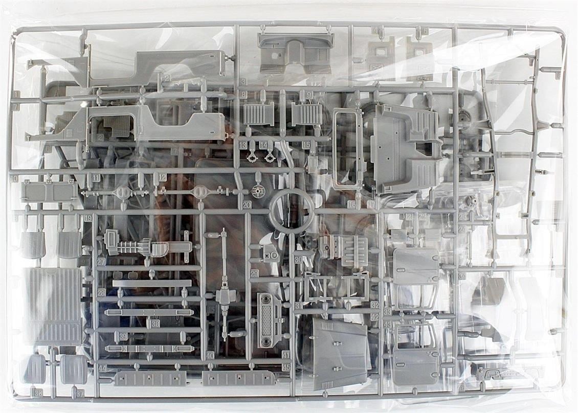 AK 35001 1/35 Ölçek, FJ43 HardTop Cip (SUV), Askeri Araç Plastik Model Kiti