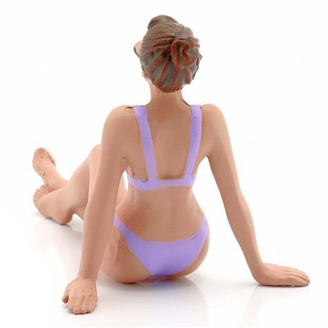 American Diorama AD76315 1/18 Ölçek, Plaj Kızı (Carol) Sergilemeye Hazır Plastik Figürü