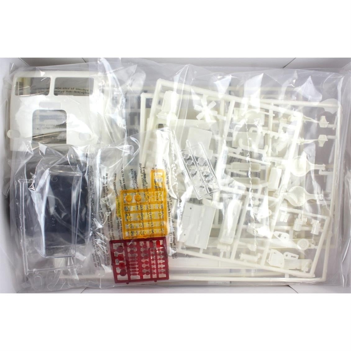 AMT 1004 1/25 Ölçek, White Freightliner Single Drive Tır Çekici, Plastik Model kiti