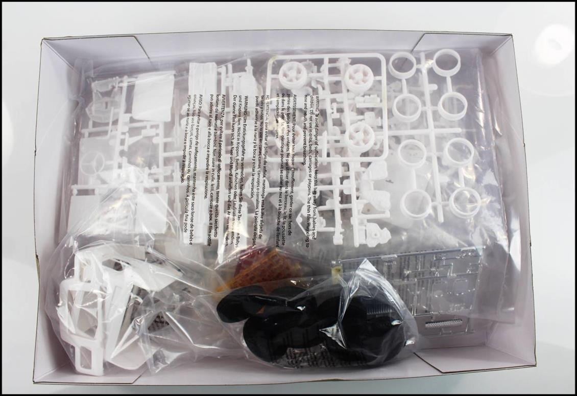 AMT 1039 1/25 Ölçek, Mack R685ST Semi Tractor Tır Çekici, Plastik Model kiti