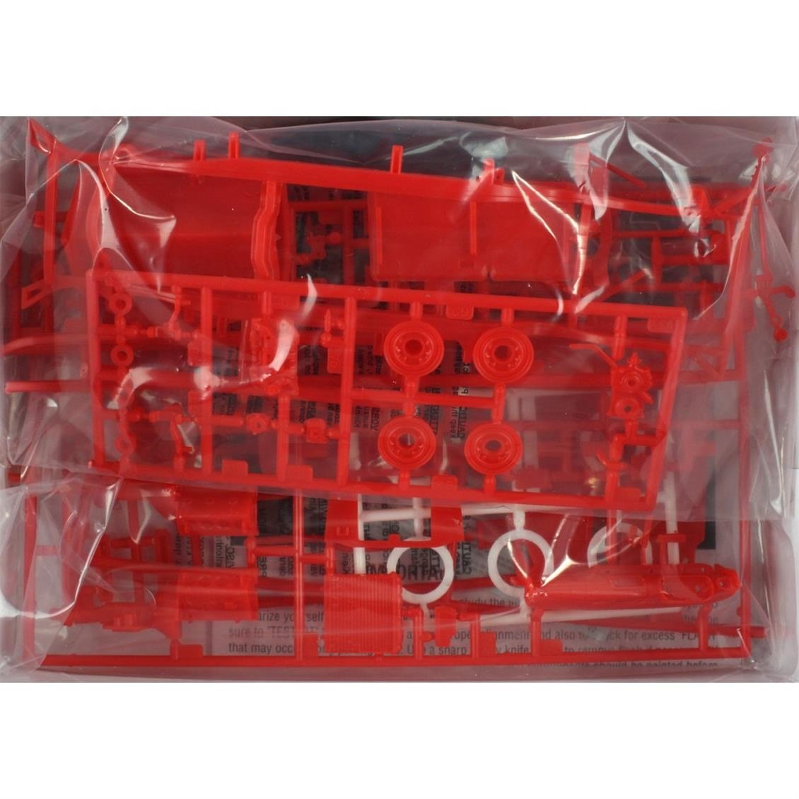 AMT 801M 1/25 Ölçek, Christine 1958 Plymouth Belvedere-Red Araba, Plastik Model kiti