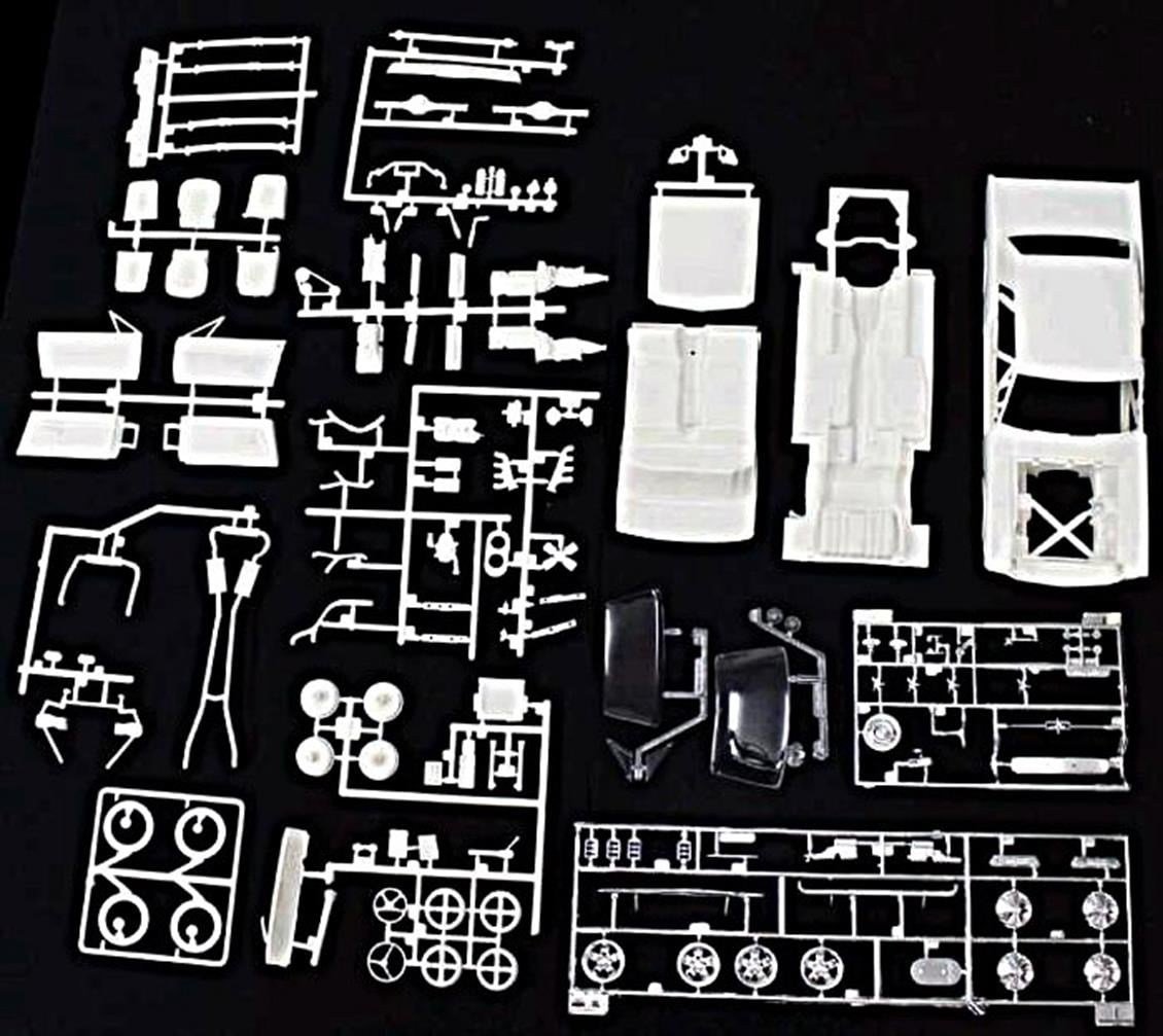 AMT 872 1/25 Ölçek, 1965 Mustang Araba, Plastik Model kiti