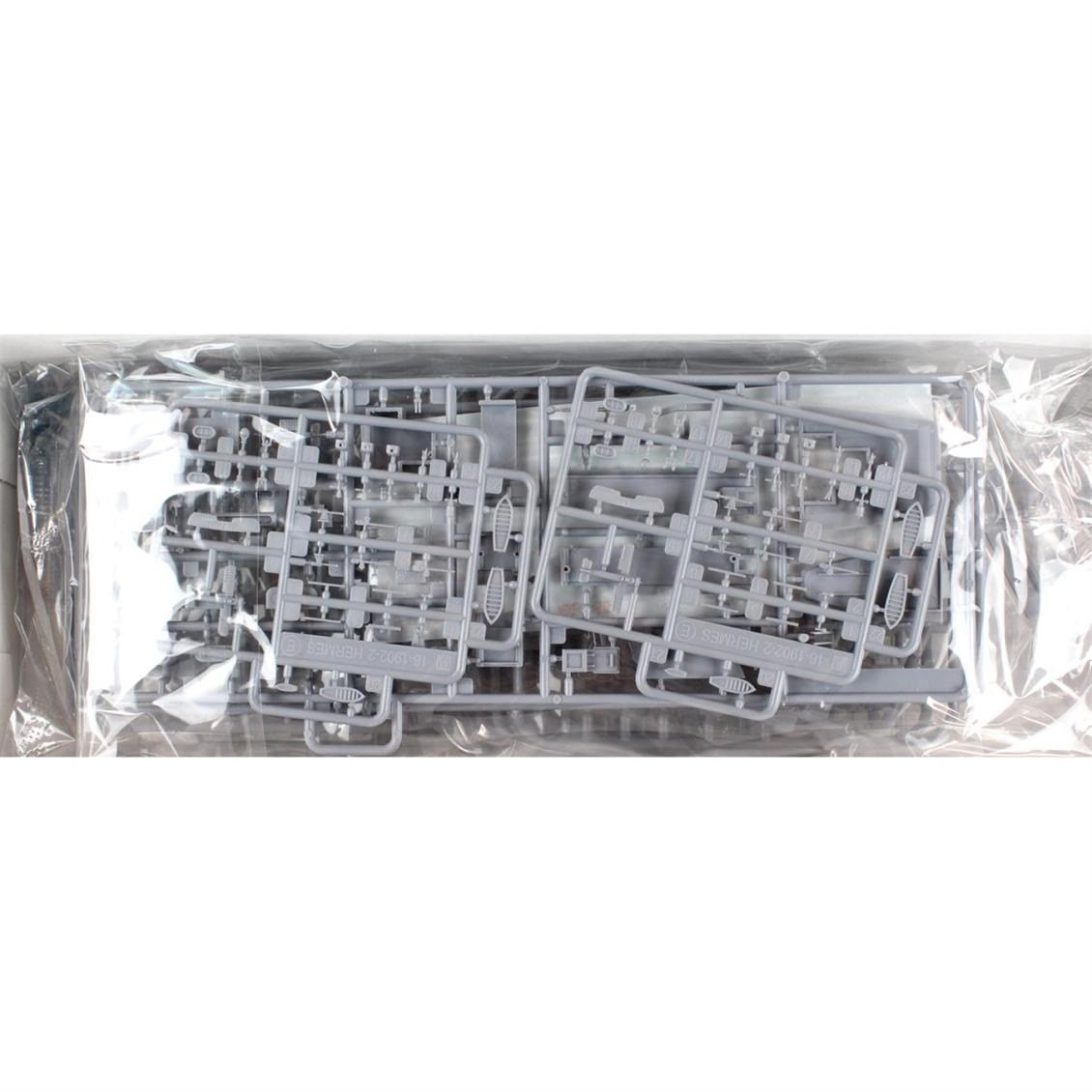 Aoshima 05100 1/700 Ölçek, Limited British Aircraft Carrier Hms, Plastik Model kiti