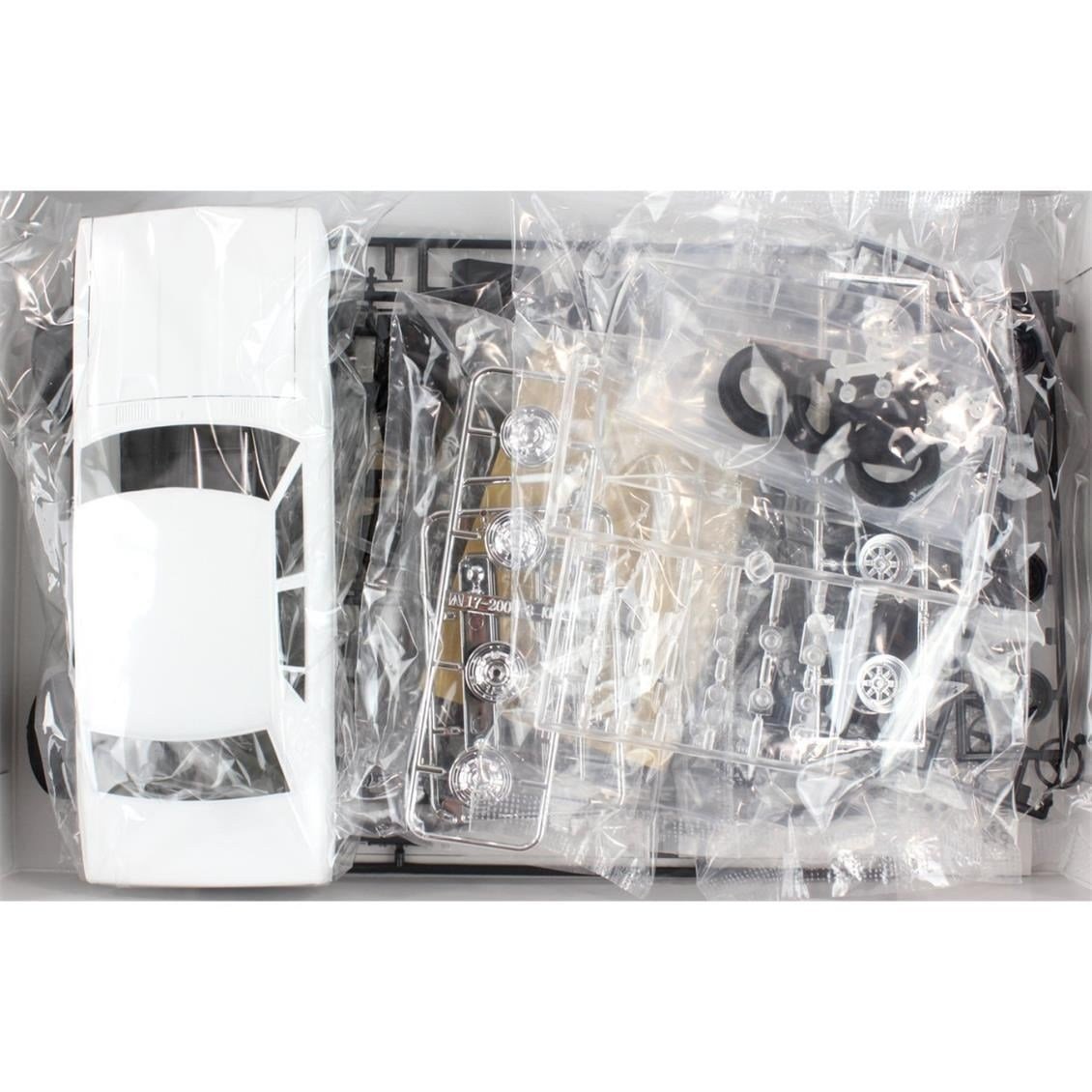 Aoshima 05348 1/24 Ölçek, Nissan Gc110 Skyline 2000Gt 72, Plastik Model kiti