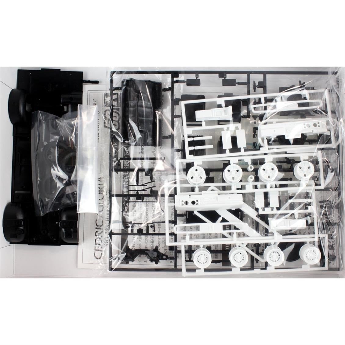 Aoshima 05353 1/24 Ölçek, Nissan P332 Cedric/Gloria 4Ht280E Broug, Plastik Model kiti