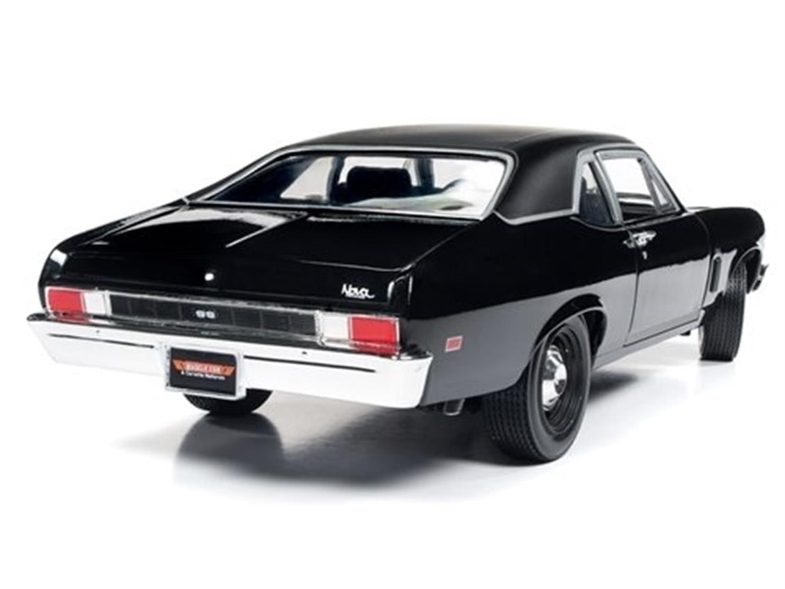 Autoworld 1178 1/18 Ölçek, 1969 Chevrolet Yenko Nova (mcacn), Siyah, Sergilemeye Hazır Metal Araba Modeli
