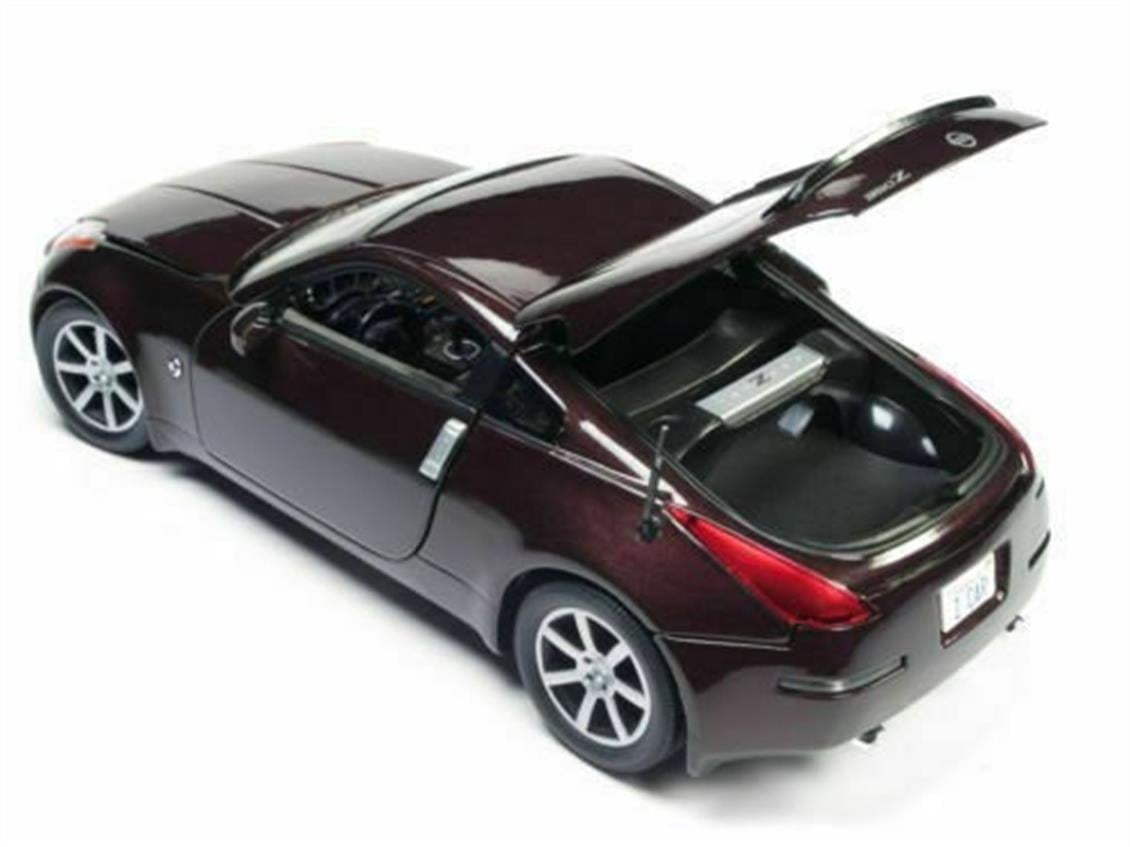 Autoworld 240 1/18 Ölçek, 2003 Nissan 350Z Coupe, Metalik Kırmızı, Sergilemeye Hazır Metal Araba Modeli