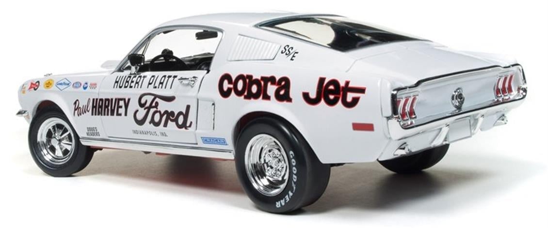 Autoworld 247 1/18 Ölçek, 1968 Ford Mustang (Hubert Platt), Beyaz, Sergilemeye Hazır Metal Araba Modeli