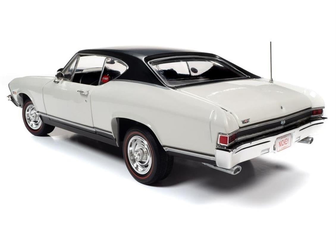 AutoWorld AMM1201 1/18 Ölçek, 1968 Chevy NICKEY Chevelle SS Hardtop, Ermine White, Sergilemeye Hazır Metal Araba Modeli