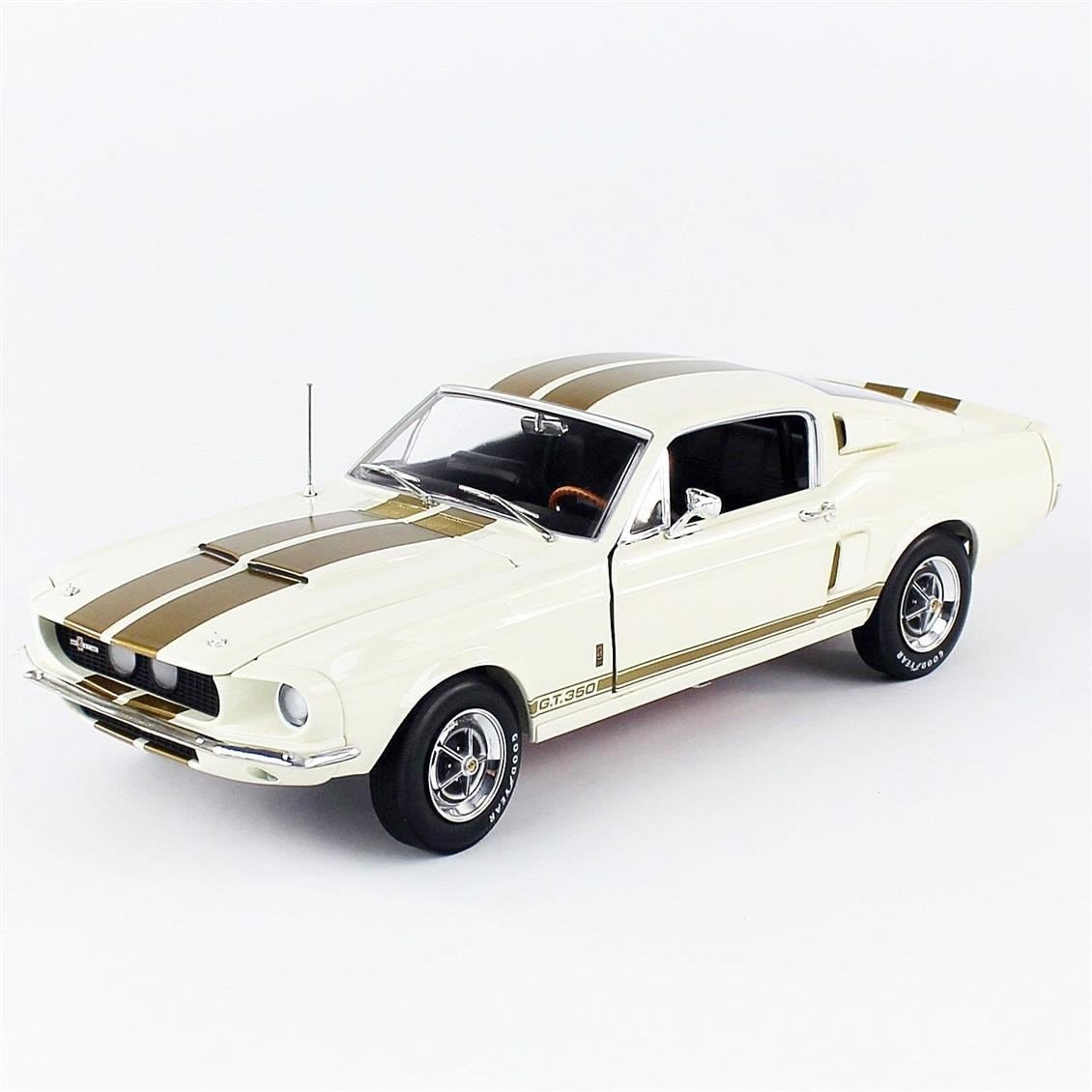 AutoWorld AMM1227 1/18 Ölçek, 1967 Shelby GT-350, Wimbledon White, Sergilemeye Hazır Metal Araba Modeli