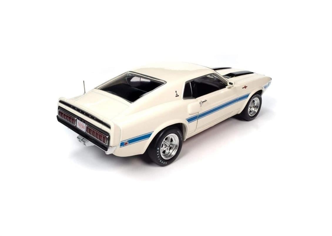 AutoWorld AMM1229 1/18 Ölçek, 1970 Shelby GT-500 (Class of 1970), Wimbleton White, Sergilemeye Hazır Metal Araba Modeli