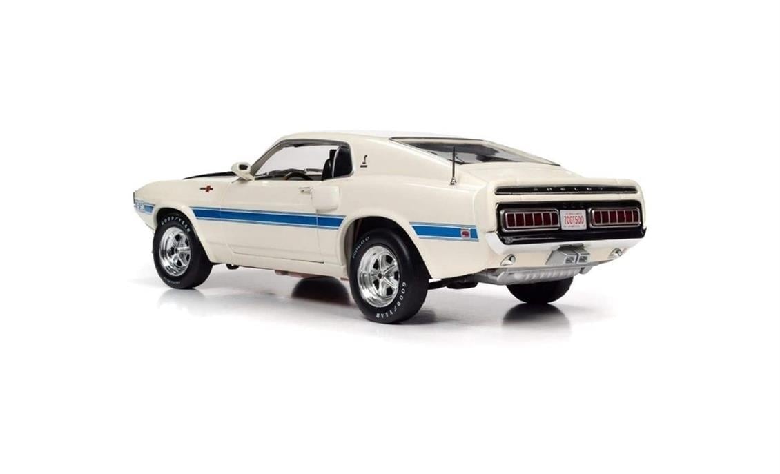AutoWorld AMM1229 1/18 Ölçek, 1970 Shelby GT-500 (Class of 1970), Wimbleton White, Sergilemeye Hazır Metal Araba Modeli