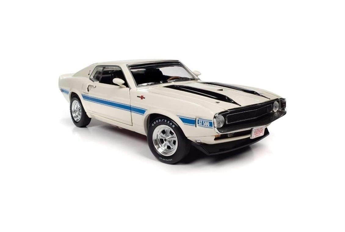 AutoWorld AMM1229 1/18 Ölçek, 1970 Shelby GT-500 (Class of 1970), Wimbleton White, Sergilemeye Hazır Metal Araba Modeli