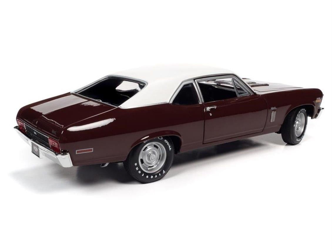 AutoWorld AMM1230 1/18 Ölçek, 1970 Chevy Nova SS 396 (MCACN Class of 1970), Black Cherry, Sergilemeye Hazır Metal Araba Modeli
