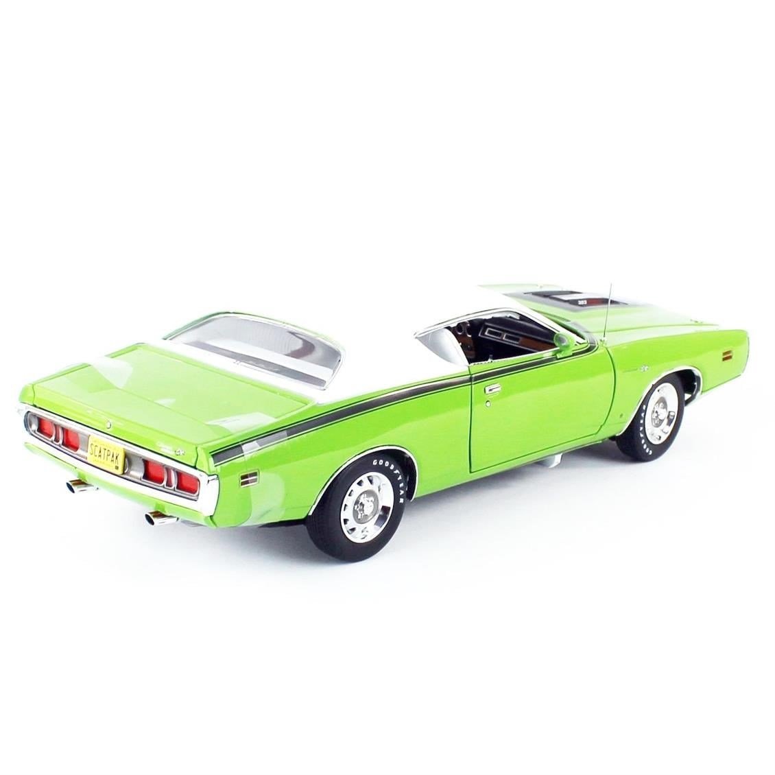 AutoWorld AMM1260 1/18 Ölçek, 1971 Dodge Charger SB CO71, Green White, Sergilemeye Hazır Metal Araba Modeli