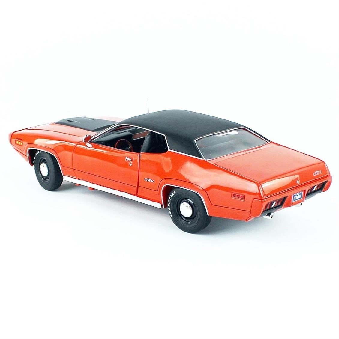 AutoWorld AMM1268 1/18 Ölçek, 1971 Plymouth GTX, Red, Sergilemeye Hazır Metal Araba Modeli