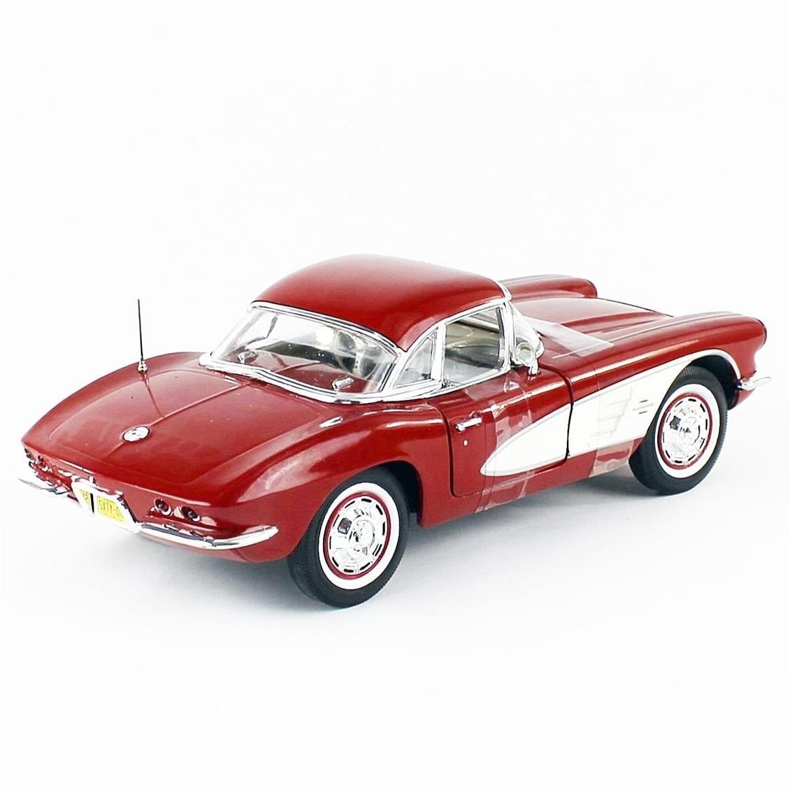 AutoWorld AMM1281 1/18 Ölçek, 1961 Chevy Corvette Convertible, Honduras Maroon Metallic, Sergilemeye Hazır Metal Araba Modeli