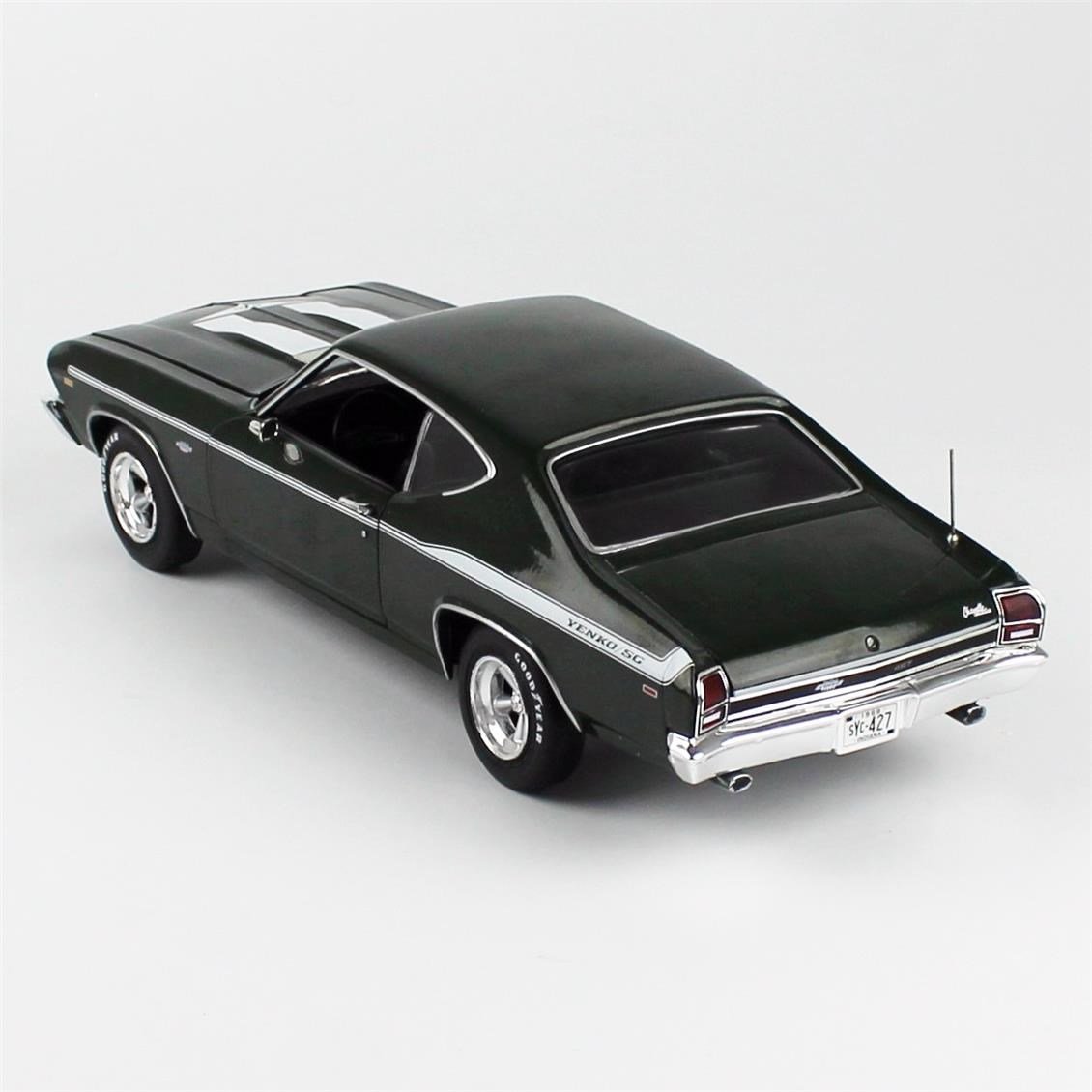 AutoWorld AMM1283 1/18 Ölçek, 1969 Yenko Performance Chevy Chevelle Hardtop, Koyu yeşil, Sergilemeye Hazır Metal Araba Modeli