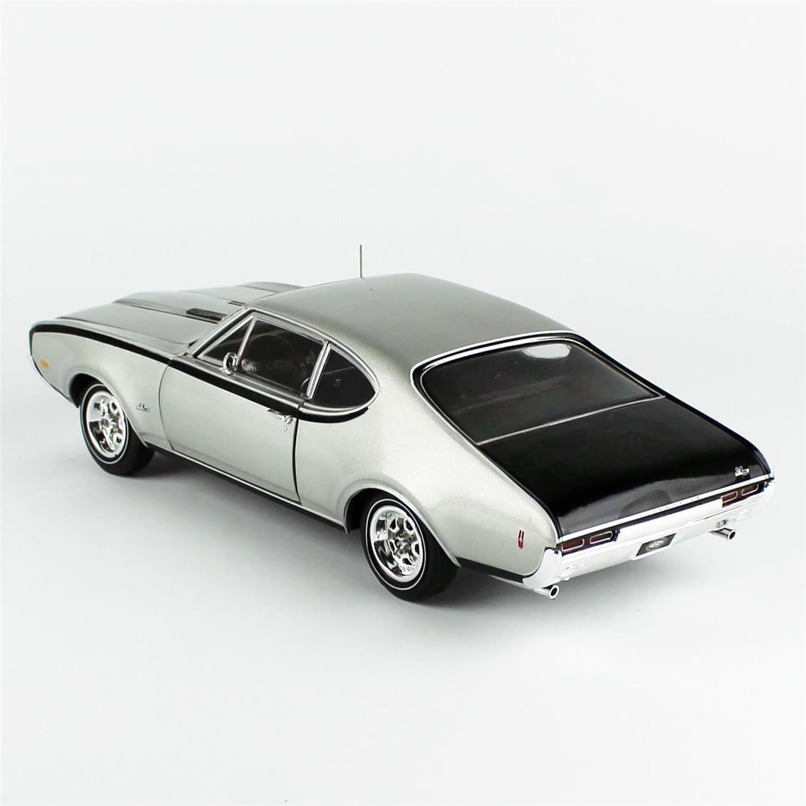 AutoWorld AMM1287 1/18 Ölçek, 1968 Oldsmobile Hurst Olds 2-Door Post (MCACN), Sergilemeye Hazır Metal Araba Modeli
