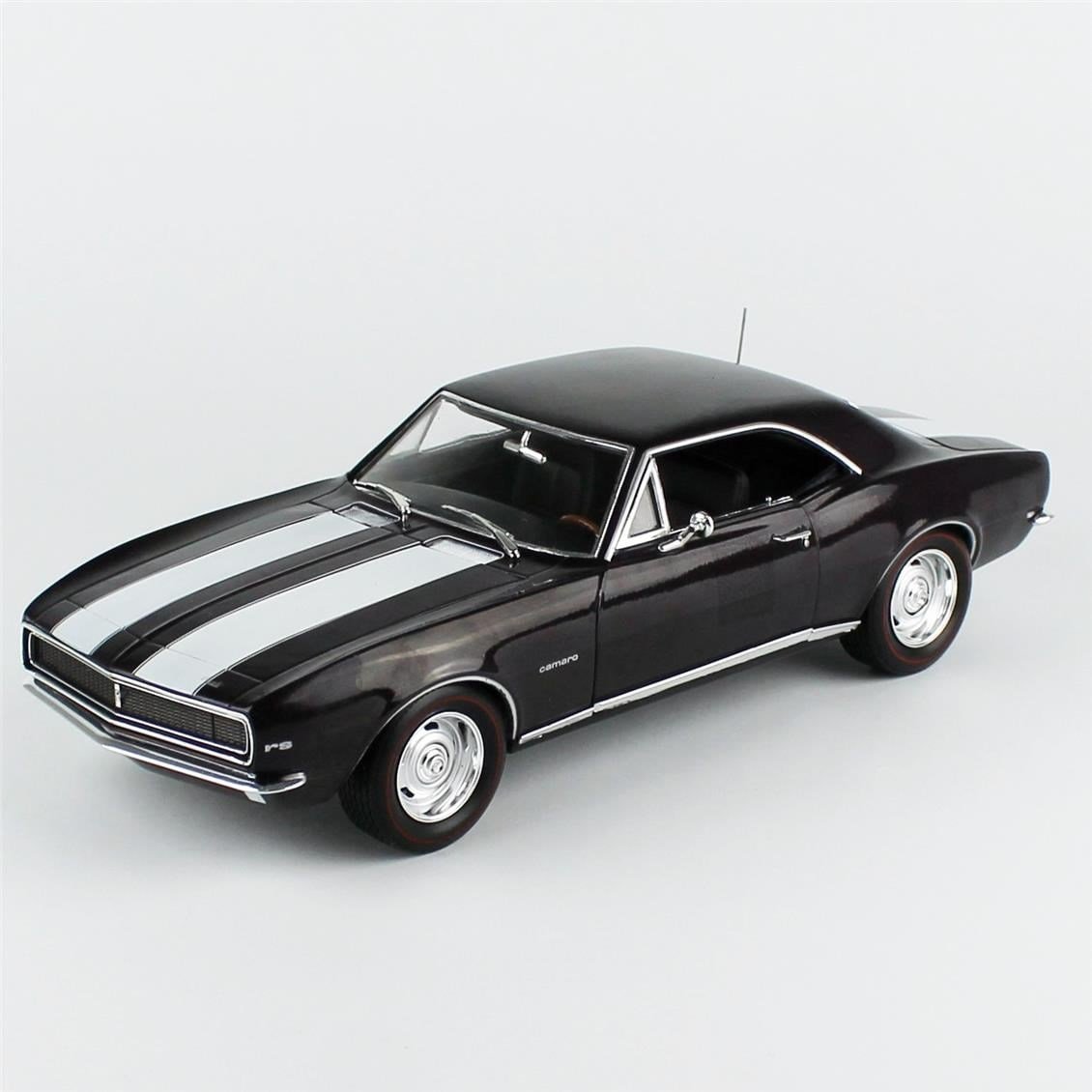 AutoWorld AMM1297 1/18 Ölçek, 1967 Chevrolet Camaro Z/28 RS (MCACN), Royal Plum, Sergilemeye Hazır Metal Araba Modeli