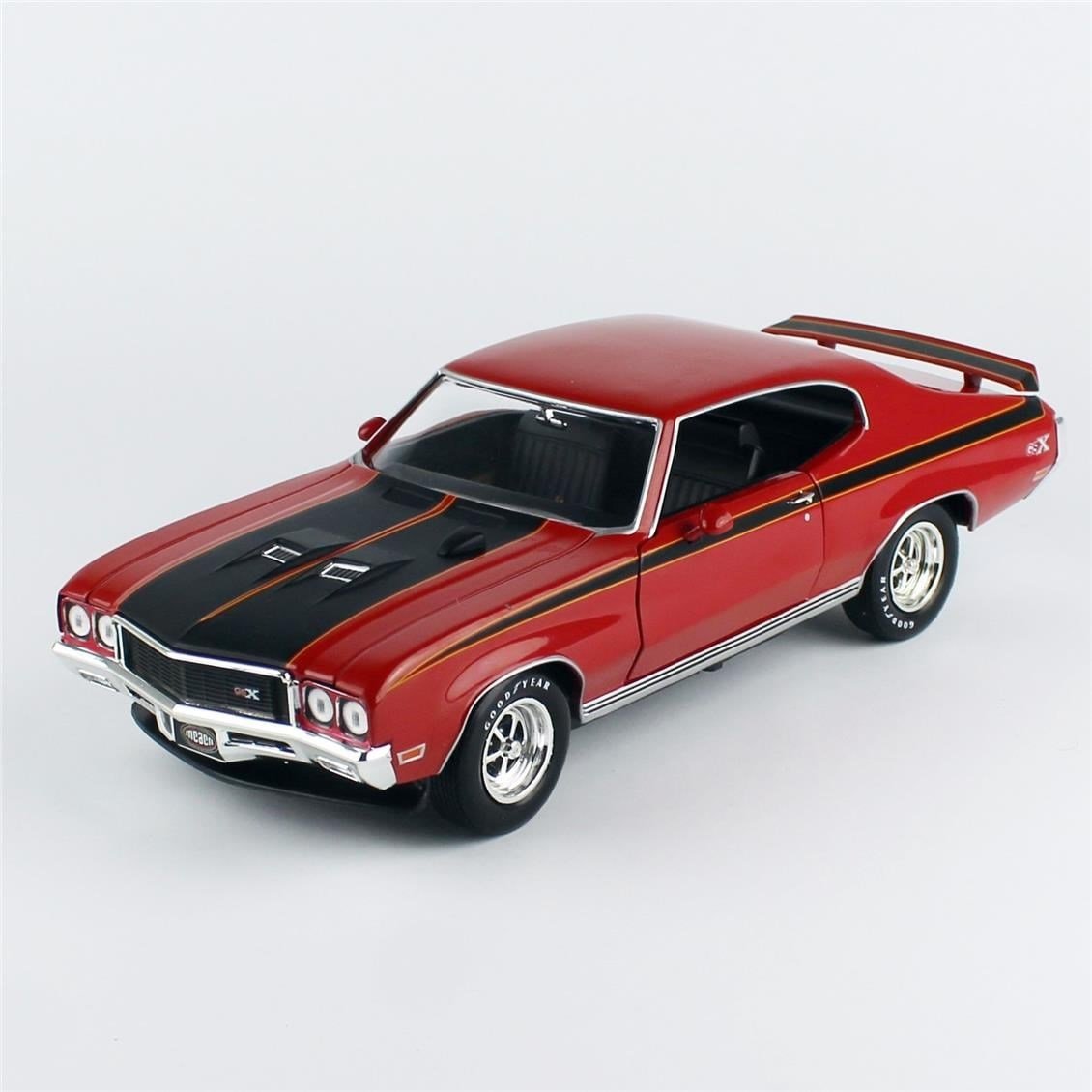 AutoWorld AMM1301 1/18 Ölçek, 1972 Buick GSX (Class of 1972 & MCACN), Fire Red, Sergilemeye Hazır Metal Araba Modeli
