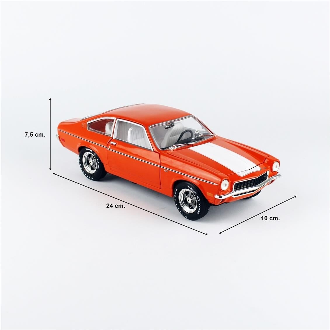 AutoWorld AMM1319 1/18 Ölçek, 1973 Chevrolet Vega GT (Class of 1973), Bright Orange, Sergilemeye Hazır Metal Araba Modeli