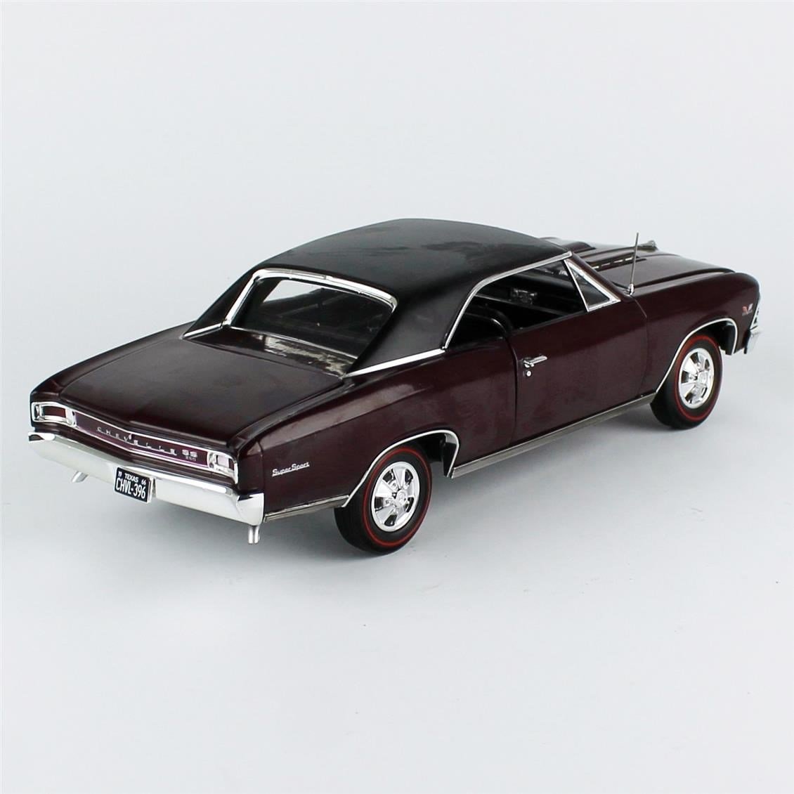 AutoWorld AMM1343 1/18 Ölçek, 1966 Chevrolet Chevelle SS396, Sergilemeye Hazır Metal Araba Modeli