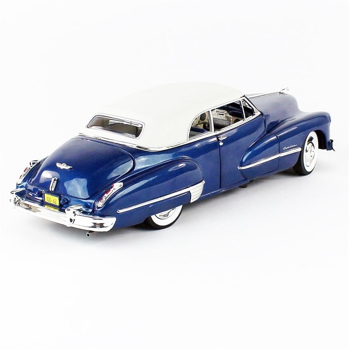 AutoWorld AW274 1/18 Ölçek, 1947 Cadillac SRS 62 Soft Top, Blue, Sergilemeye Hazır Metal Araba Modeli