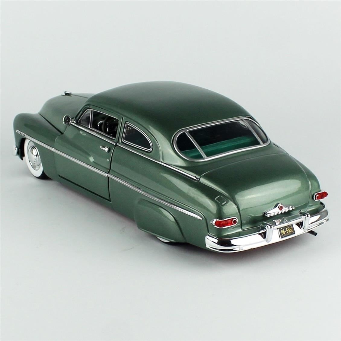 AutoWorld AW318 1/18 Ölçek, 1949 Mercury Eight Coupe, Berwick Green, Sergilemeye Hazır Metal Araba Modeli