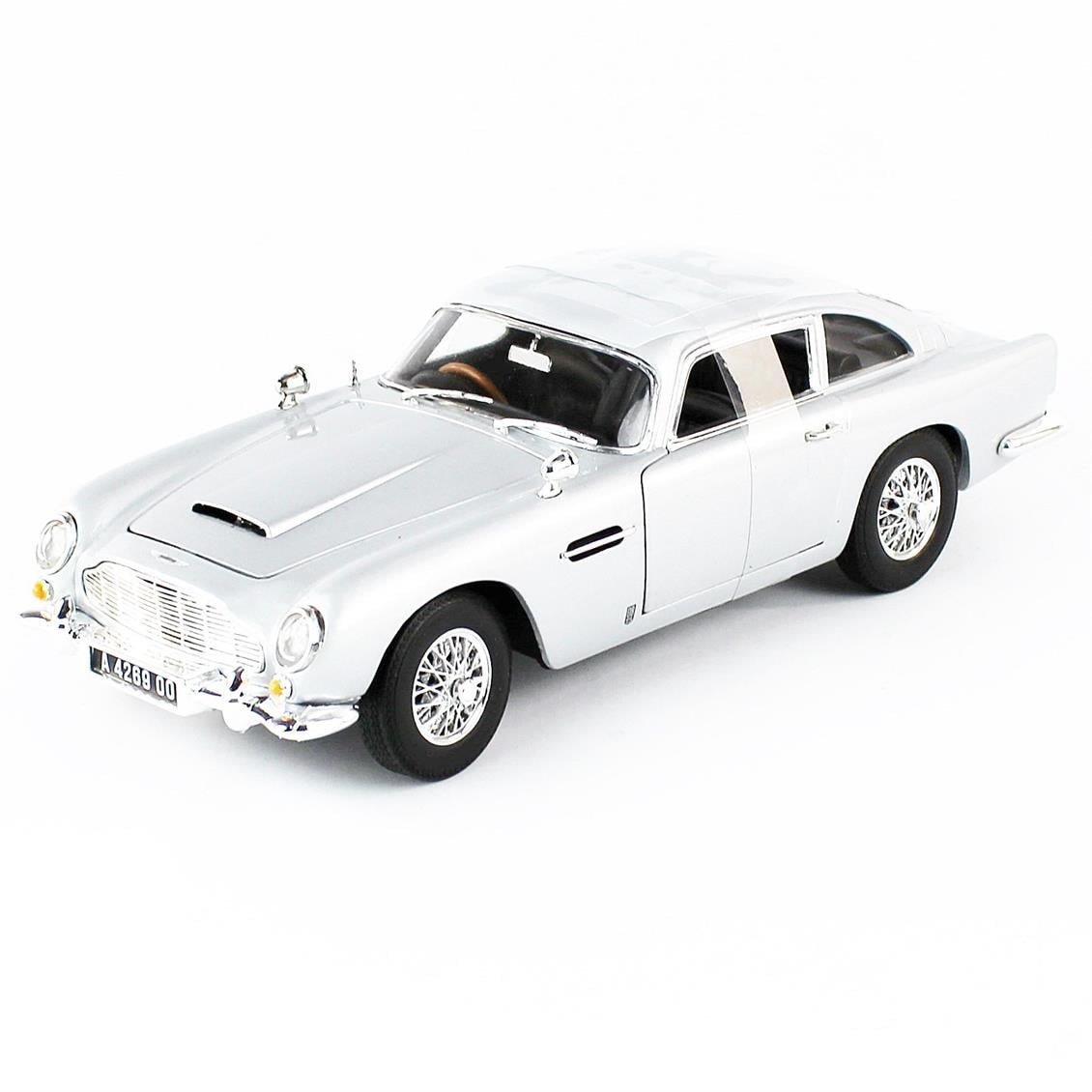 AutoWorld AWSS131 1/18 Ölçek, 1965 James Bond Aston Martin No Time To Die, Silver, Sergilemeye Hazır Metal Araba Modeli