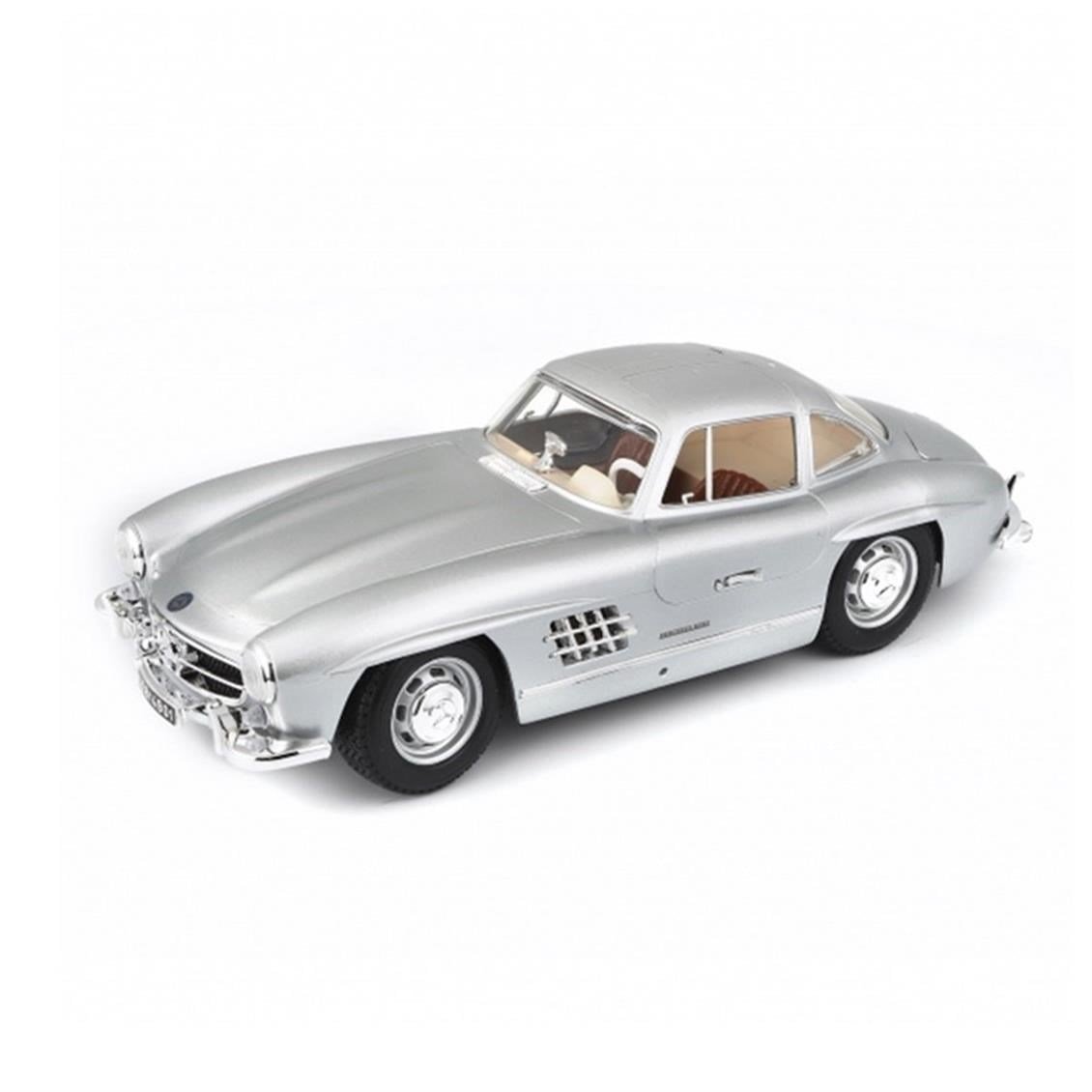 Bburago 12049 1/18 Ölçek, 1957 Mercedes Benz 300SL, Gümüş, Sergilemeye Hazır Metal Araba Modeli
