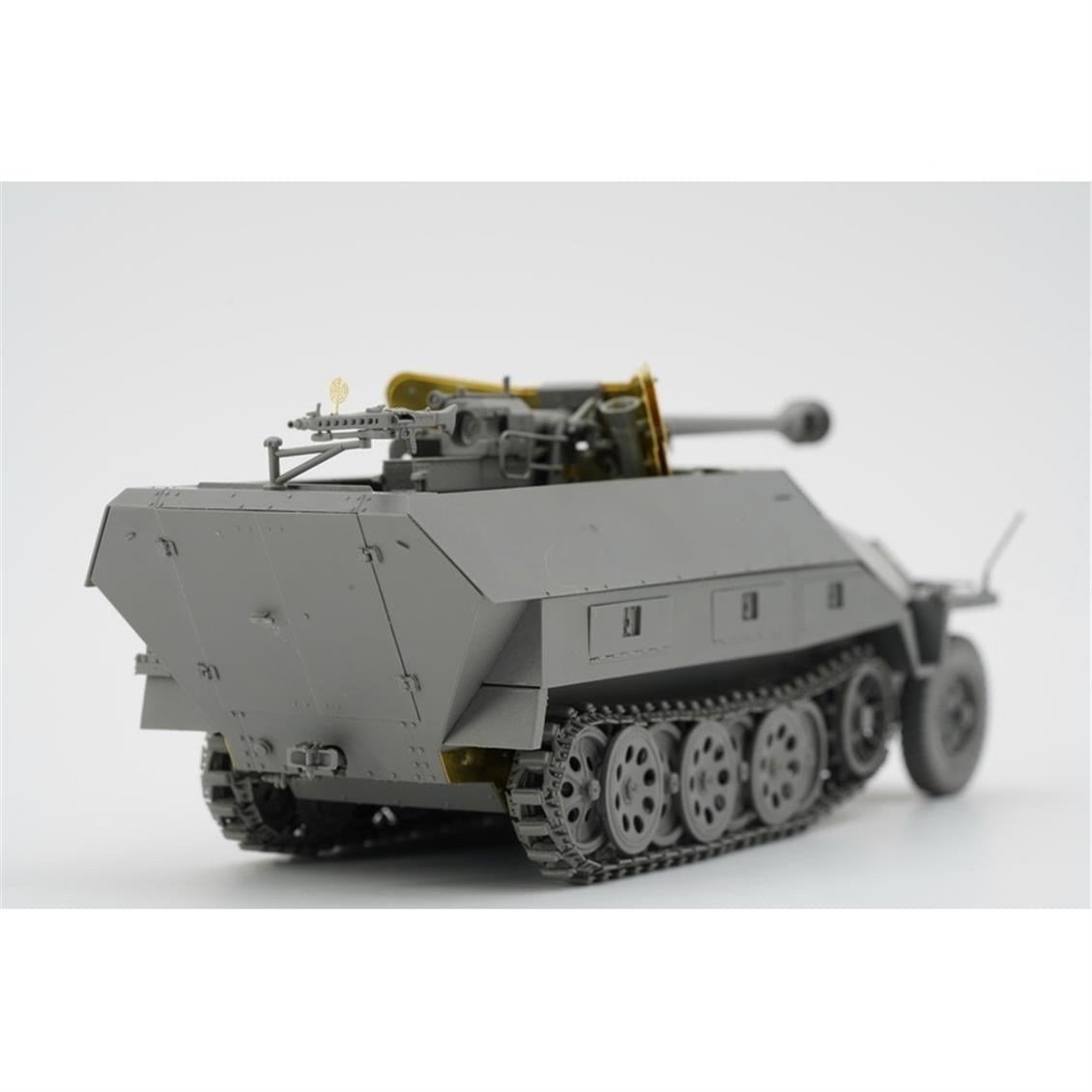Border BT-043  1/35 Ölçek, Sd.Kfz.251/22 ve 7,5 cm PaK 40 (Pakwagen), Yarı Paletli Zırhlı Araç, Plastik Model Kiti