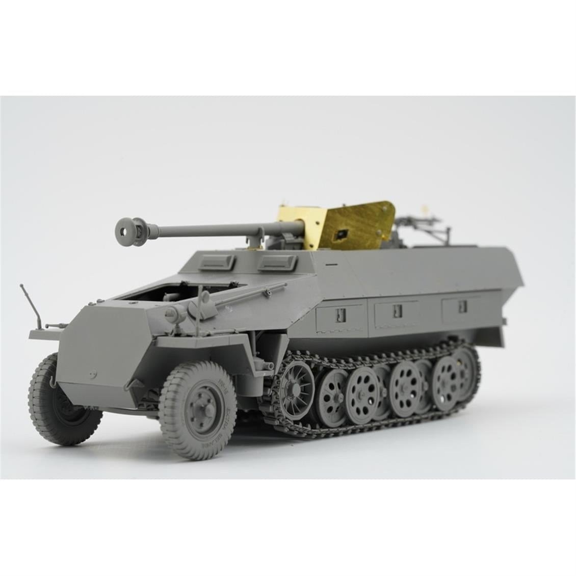 Border BT-043  1/35 Ölçek, Sd.Kfz.251/22 ve 7,5 cm PaK 40 (Pakwagen), Yarı Paletli Zırhlı Araç, Plastik Model Kiti