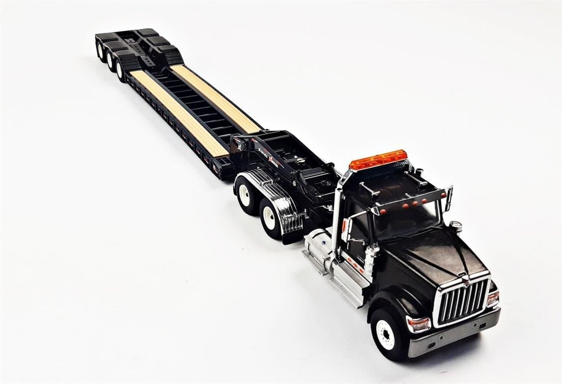 Diecast Masters 71017 1/50 Ölçek, International HX520 Tandem Çekici ve XL 120 Treyler, Siyah, Sergilemeye Hazır Metal Model