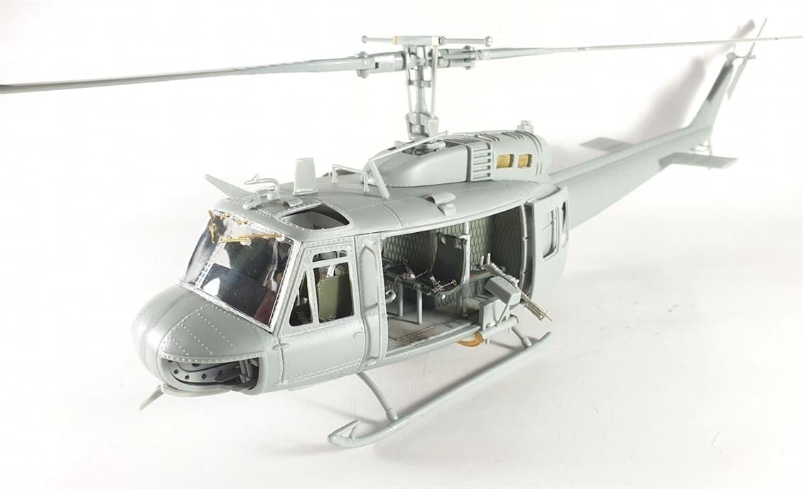 Dragon 3538 1/35 Ölçek, UH-1D Huey Helikopter Plastik Model Kiti