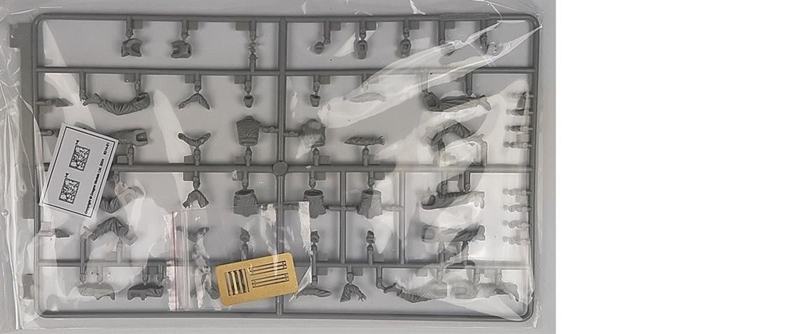 Dragon 6214 1/35 Ölçek, Tank Mürettebatı LAH Bölüğü (Rusya 1943) Asker Figürleri Plastik Model Kiti