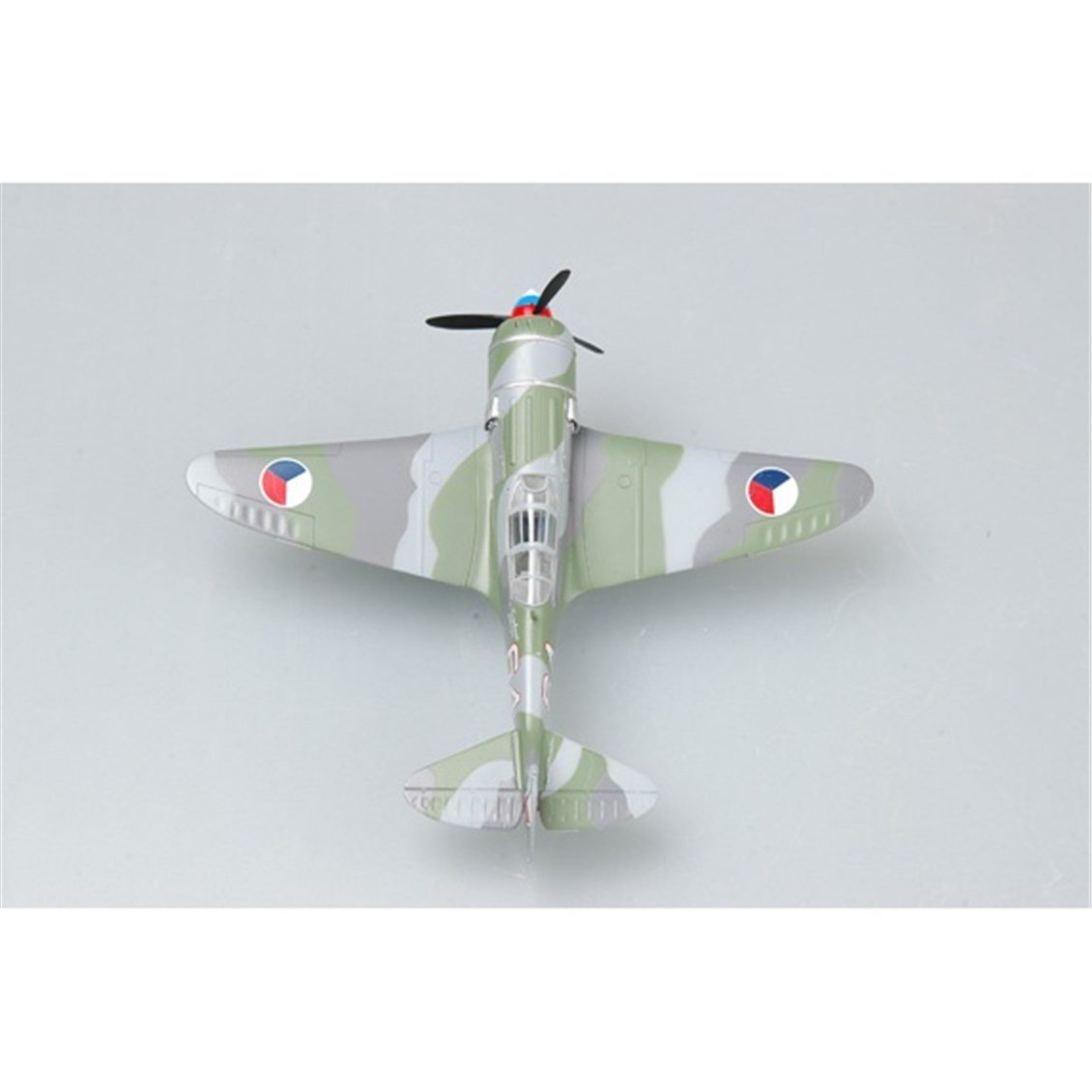 Easy Hobby 36330 1/72 Ölçek, La-7 (White 64) Czech Air Force Savaş Uçağı, Sergilemeye Hazır Plastik Model