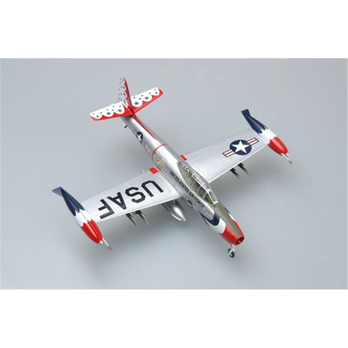 Easy Hobby 36801 1/72 Ölçek, F-84G USAF Air demonstration flight team (THUNDERBIRDS), 1955 Gösteri Savaş Uçağı, Sergilemeye Haz
