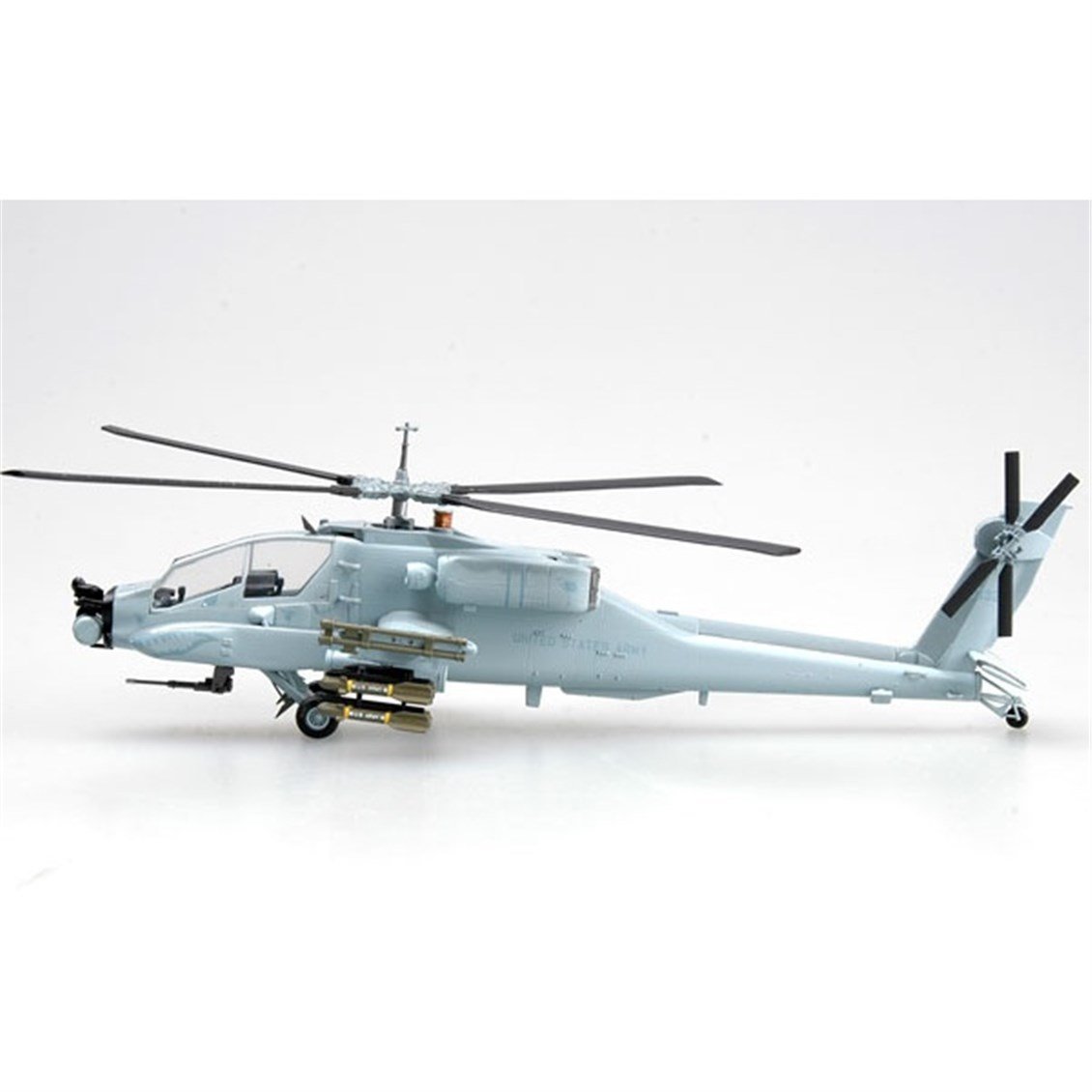 Easy Hobby 37026 1/72 Ölçek, AH-64A 94-0332 of 1-151st ATKHB, South Carolina Army National Guard, M Askeri Helikopter, Sergilem