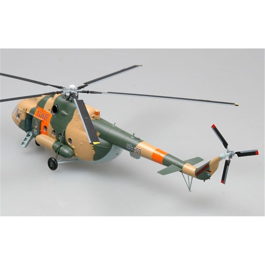 Easy Hobby 37044 1/72 Ölçek, German Army Rescue Group Mi-8T No93+09 Askeri Helikopter, Sergilemeye Hazır Plastik Model