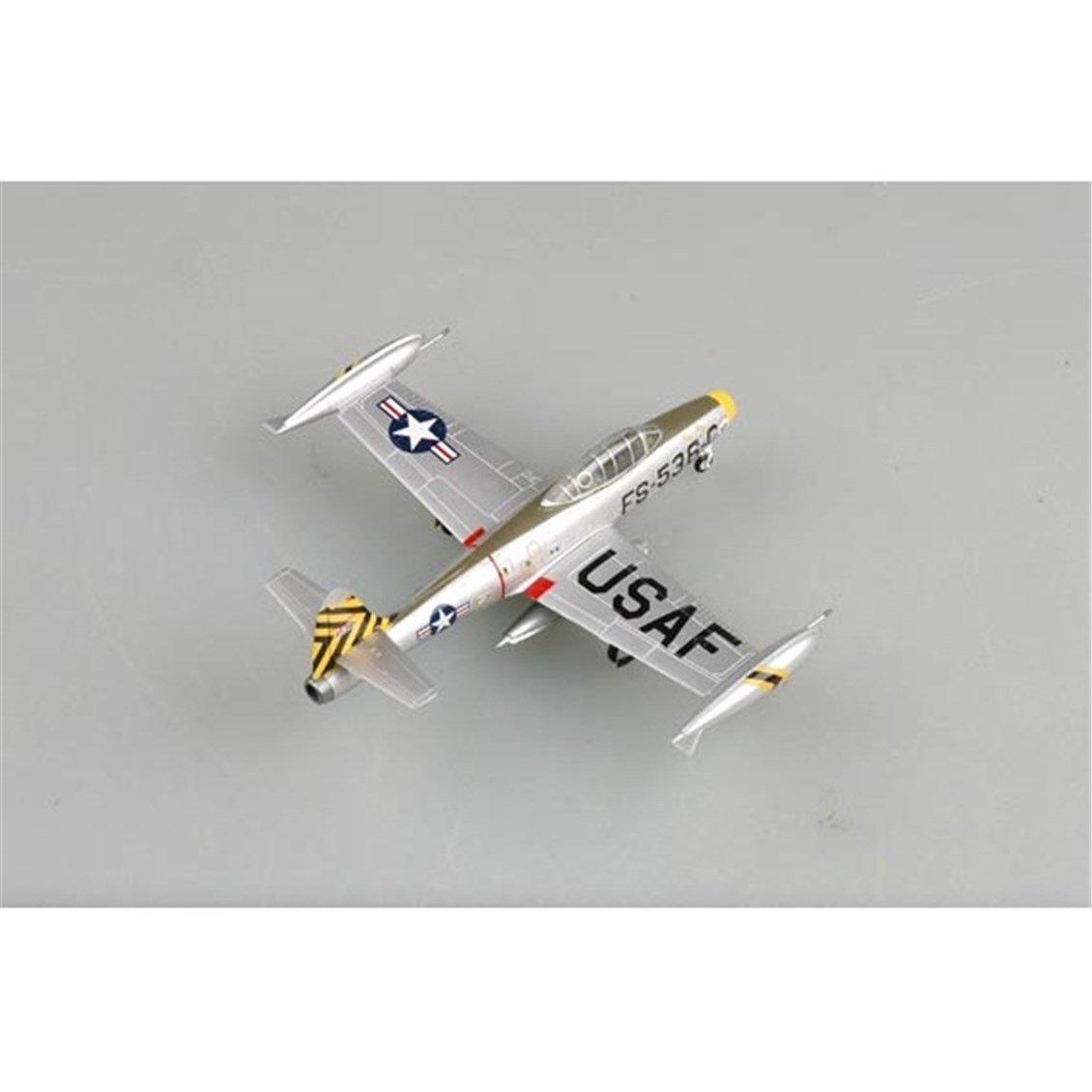 Easy Hobby 37106 1/72 Ölçek, F84E-25, 8th FBS, Lt.Donald James Savaş Uçağı, Sergilemeye Hazır Plastik Model