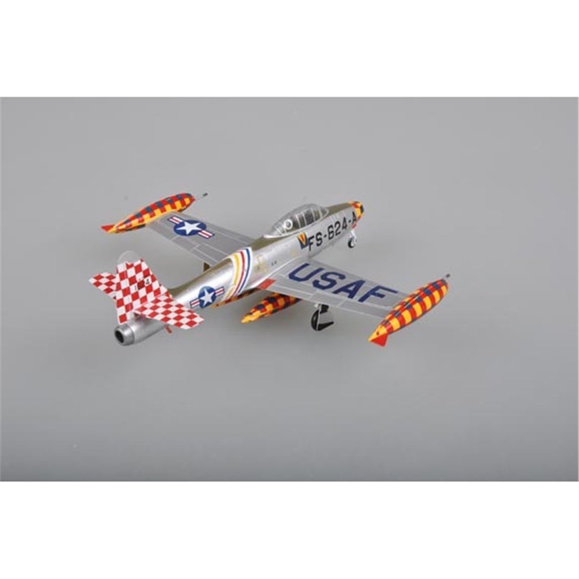 Easy Hobby 37107 1/72 Ölçek, F-84E Flown by The CO of the 86th FBW,Col Laven.Germany 1951 Savaş Uçağı, Sergilemeye Hazır Plasti