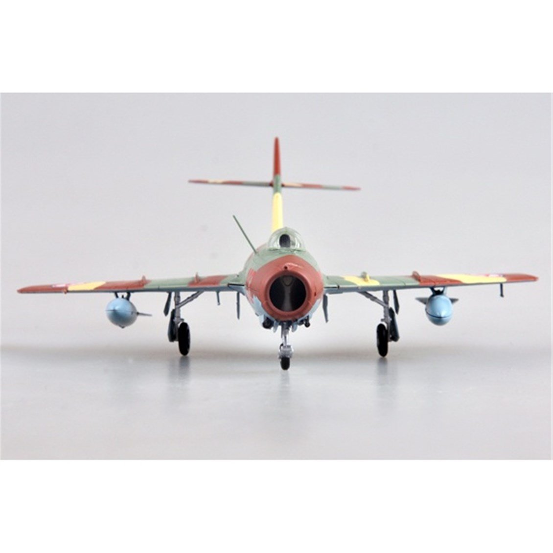 Easy Hobby 37134 1/72 Ölçek, MiG-15 bis North Korean Air Force Savaş Uçağı, Sergilemeye Hazır Plastik Model