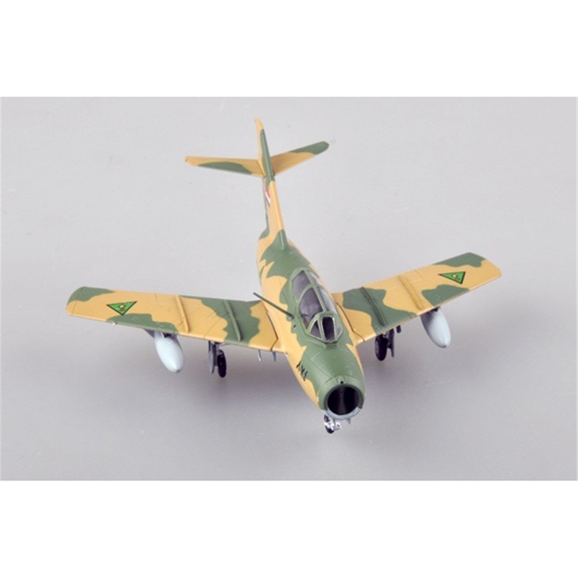 Easy Hobby 37136 1/72 Ölçek, Iraqi Air Force Mig-15UTI,Late 1980 Savaş Uçağı, Sergilemeye Hazır Plastik Model