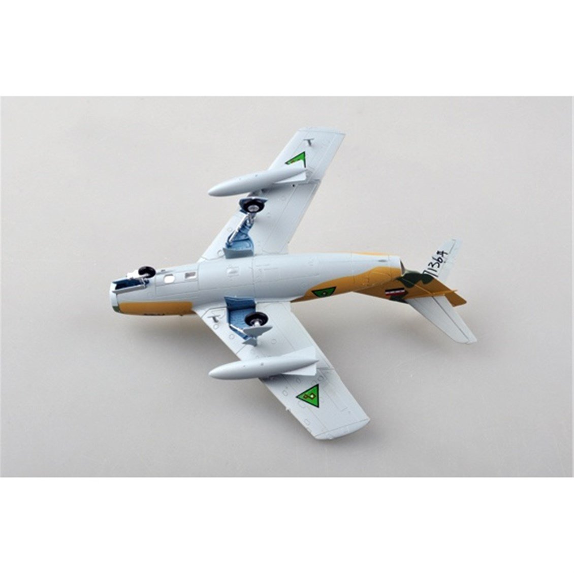 Easy Hobby 37136 1/72 Ölçek, Iraqi Air Force Mig-15UTI,Late 1980 Savaş Uçağı, Sergilemeye Hazır Plastik Model