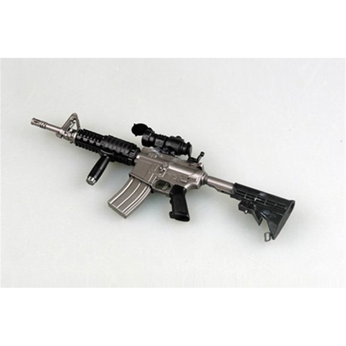Easy Hobby 39117 1/3 Ölçek,  M933 Silahı, Sergilemeye Hazır Plastik Model