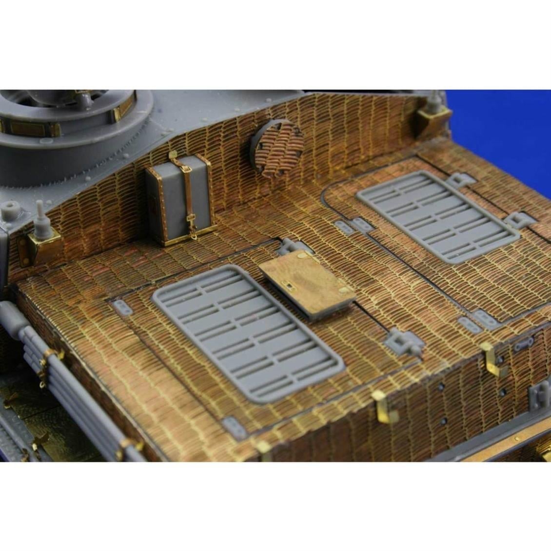 Eduard 35948 1/35 Ölçek, Zimmerit Stug.IV Ausf.G Late For