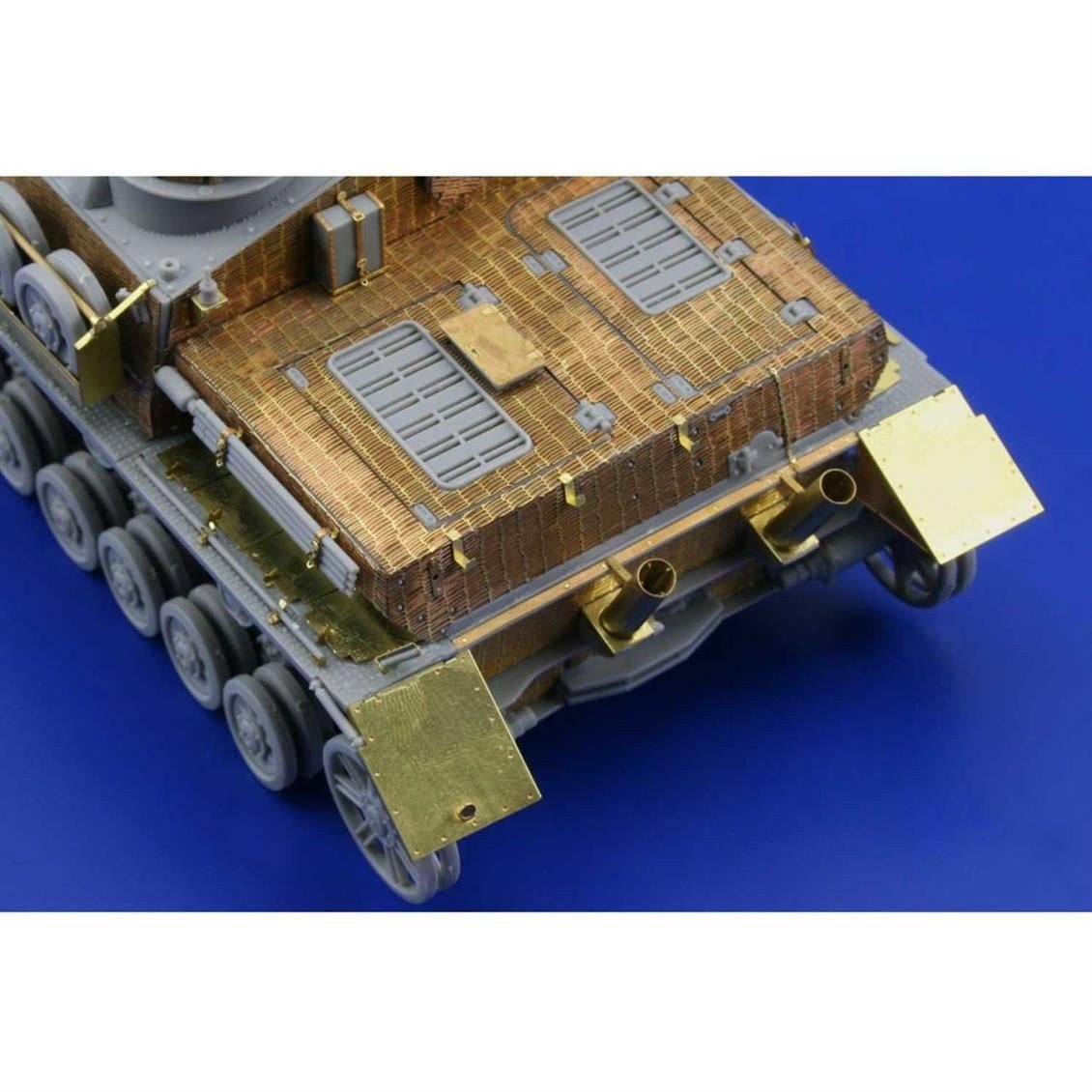 Eduard 35948 1/35 Ölçek, Zimmerit Stug.IV Ausf.G Late For
