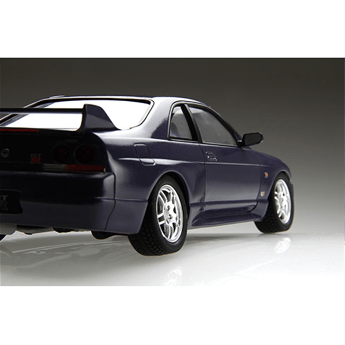 Fujimi ID-39 04627 1/24 Ölçek, Nissan R33 Skyline GT-R V-spec 1995, Otomobil Plastik Model Kiti