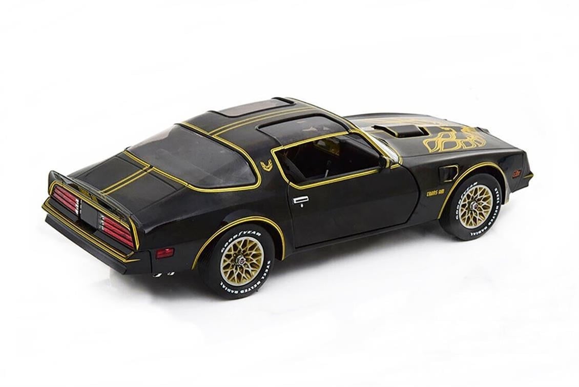 GreenLight 19098 1/18 Ölçek, 1977 Pontiac Trans Am, Siyah-Altın, Sergilemeye Hazır Metal Araba Modeli